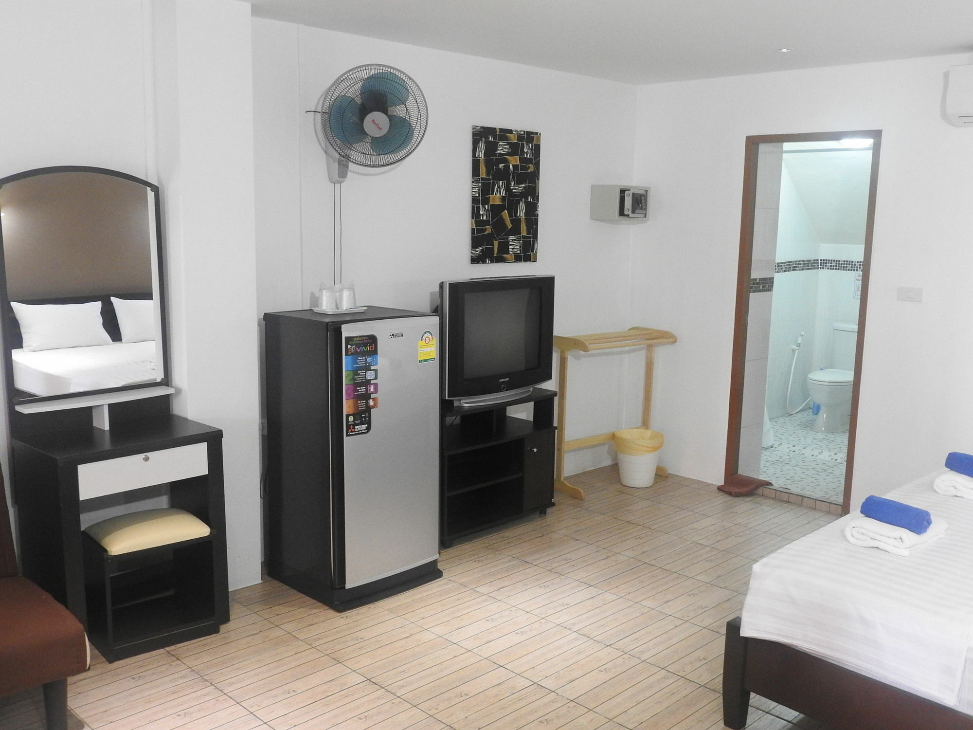 Allstar Guesthouse Karon エクステリア 写真