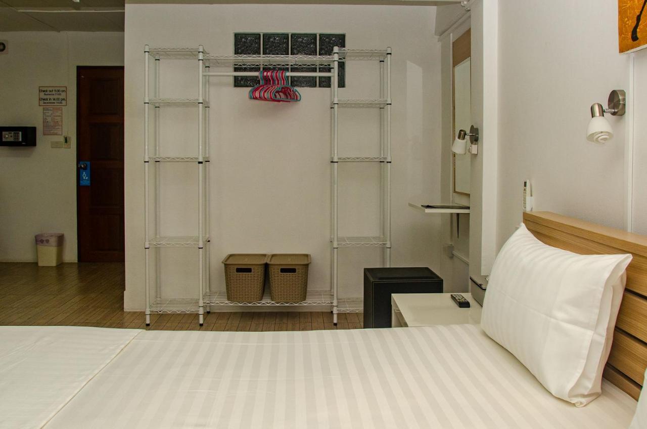 Allstar Guesthouse Karon エクステリア 写真