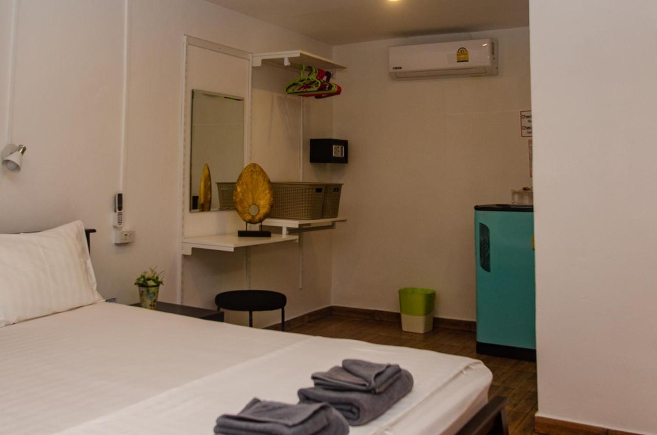 Allstar Guesthouse Karon エクステリア 写真