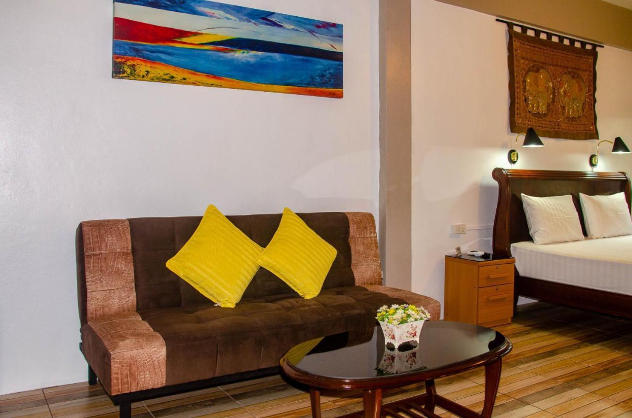 Allstar Guesthouse Karon エクステリア 写真