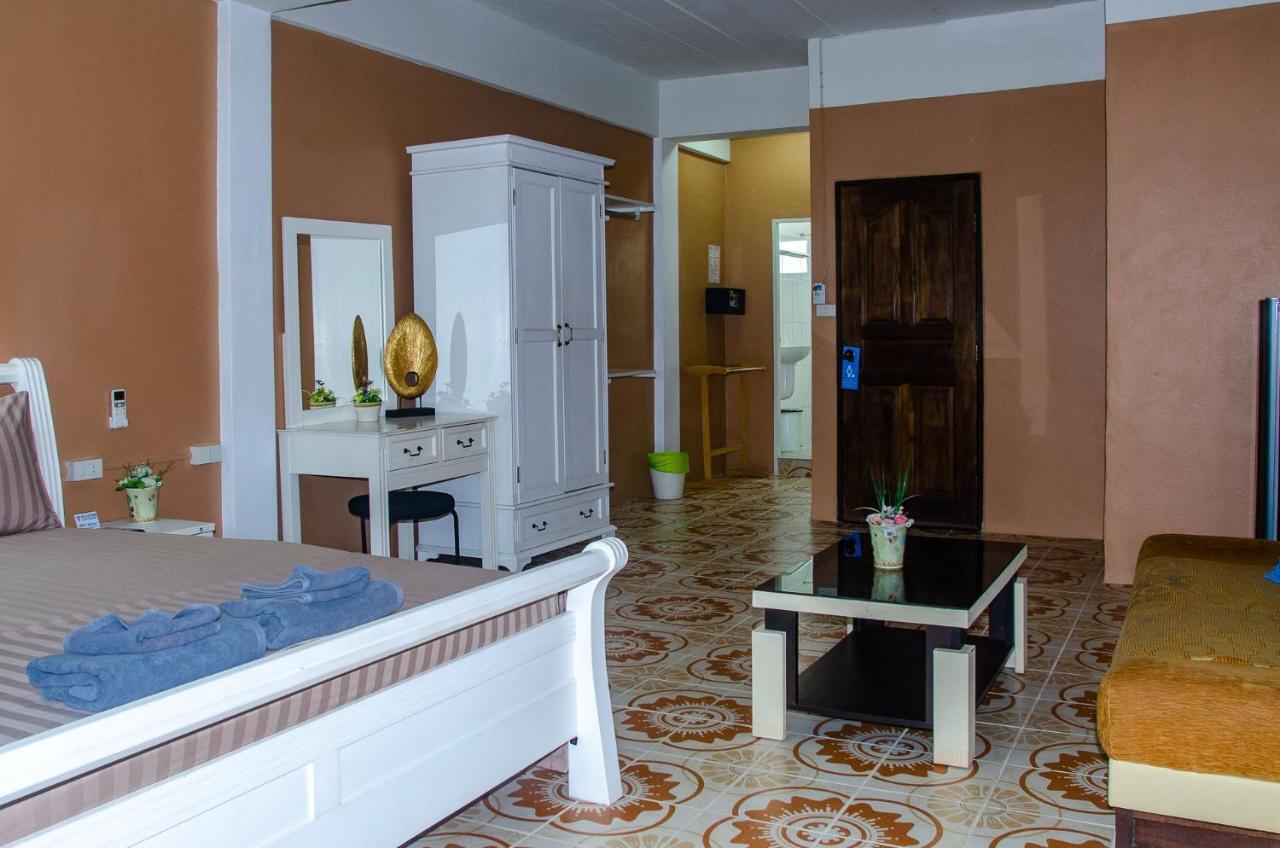 Allstar Guesthouse Karon エクステリア 写真